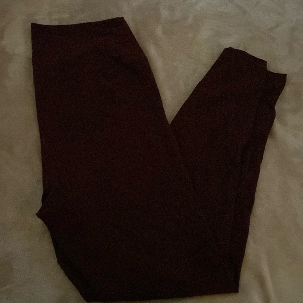 COPY - Maroon leggings.